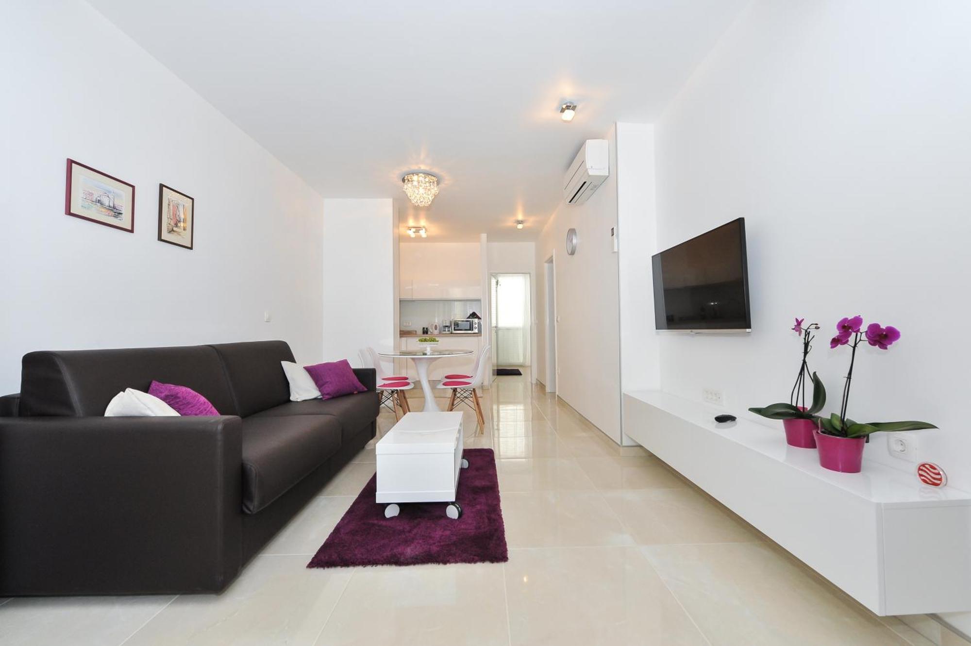 Apartment Luka *