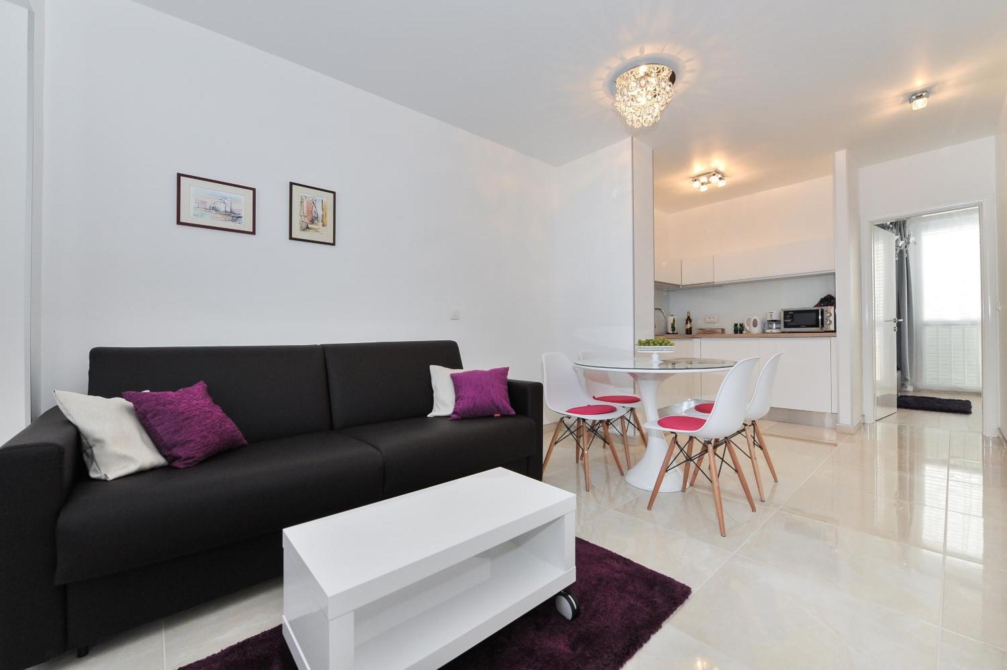 Luka Apartment